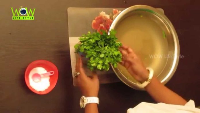 LifeStyle,How to,Leaf (Literature Subject),Coriander (Ingredient),Food (TV Genre),Keep,Put,Air,Time,Life Hacks,Tips,Kitchen,Recipe,Recipes,Tricks and Tips,How to Keep,Cooking,Chicken,Chicken Meat (Food),Chicken 65,Indian Food,Italian Food,Pizza,whachef,cilantro,Easy Cook,Dish,Easy Dinner,Ready to Eat,Simple Tricks,Recipe tips