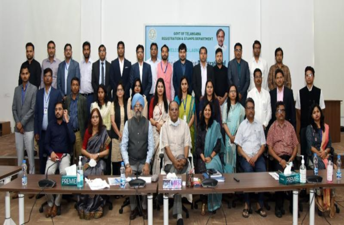 Bihar officers meets Telangana Chief Secretary, Bihar officers meets Telangana Chief Secretary On GST, Chief Secretary briefs Bihar delegatio, Chief Secretary Somesh Separate tags with Kumar, Commercial tax revenues doubled in State, Mango News, Somesh Kumar, Telangana Chief Secretary Somesh Kumar, Telangana CS, Telangana CS Somesh Kumar, Telangana CS Somesh Kumar explains GST execution, TS achieved rapid progress in increasing tax base