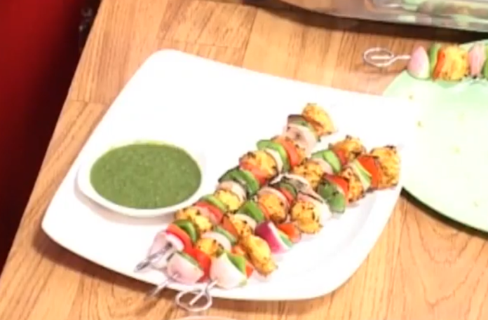 Chicken tikka With Pudina Chutney,Chicken tikka With Pudina Chutney recipe,Chicken Tikka (Dish),Chicken Tikka Masala Recipe,Grilled Chicken Tikka,How to make Chicken Tikka,Quick Chicken Tikka Non Vegetarian Recipe,Chicken tikka masala,chicken tikka dry,chicken tikka kebabs,Chicken Biryani,Hyderabadi Chicken Dum Biryani,How to Make a Chicken Biryani,Chicken Recipes,Veg and Non veg Recipes,Chicken curry,Quick Chicken Curry Recipe