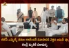 Hyderabad Union Minister Amit Shah Meets BJP MLA Etela Rajender at His House Today, Union Minister Amit Shah Meets Etela Rajender, Shah Condolences on Etala Fathers Death, Union Minister Amit Shah , BJP MLA Etela Rajender, Mango News, Mango News Telugu, Minister Amit Shah , MLA Etela Rajender, Etela Rajender Latest News And Updates, Amit Shah News And Live Updates, Amit Shah, Etela Rajender, Hyderabad News