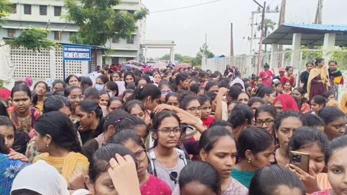 The IG Said It Happened In Gudlavalleru College, IG Said What Happened In Gudlavalleru College, Gudlavalleru College, Gudlavalleru Report, Latest Report Of CERT, No Cameras Found In Girls Washroom, No Trace Of Hidden Spy Camera, No Hidden Cameras, Hidden Camera In Girls Washroom, 300+ videos Recorded With Secret Camera, Hidden Camera Found In Girls Hostel, Secret Cameras In Girls Hostel, Secret Cameras, Andhra Pradesh, CM Chandrababu, Pawan Kalyan, AP Live Updates, AP Politics, Political News, Live Updates, Breaking News, Headlines, Live News, Mango News, Mango News Telugu