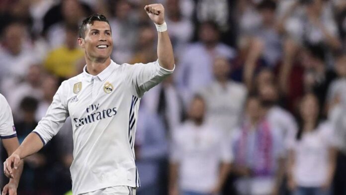 Cristiano Ronaldo Has Now Crossed 100 Crore Followers Across All His Social Media Accounts Combined, Cristiano Ronaldo Has Now Crossed 100 Crore Followers, 100 Crore Followers, Cristiano Ronaldo Social Media History, Cristiano Ronaldo Got 1 Billion Followers, Cristiano Ronaldo Latest News, Cristiano Ronaldo, Cristiano Ronaldo’s New Record, Foot Ball, One Hundred Crores Followers, Social Media, Football, Latest Football News, International News, Live Updates, Breaking News, Headlines, Live News, Mango News, Mango News Telugu