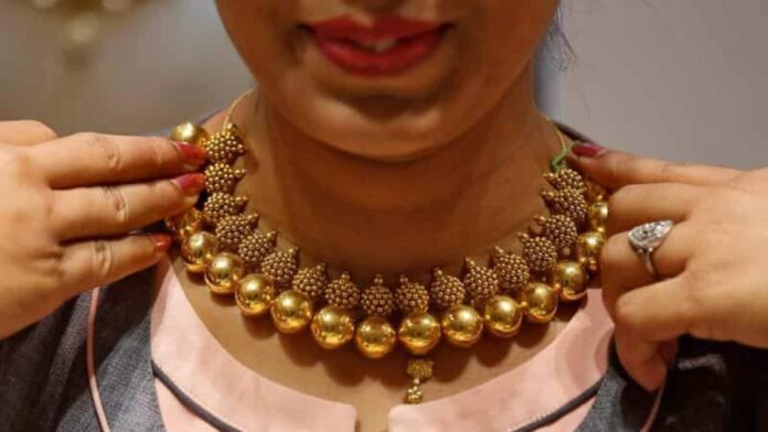 Are You Buying Gold Government New Rules From Next Year, Government New Rules For Gold, Rules For Gold, Gold, Are You Buying Gold?, BIS, Gold Bullion, Gold Jewellery, Government New Rules, Hallmark, Quality Certification, Latest Gold News, Gold Price, India, National News, Live Updates, Breaking News, Live News, Mango News, Mango News Telugu