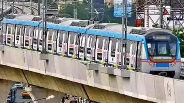 Key Update For Hyderabad Metro Passengers, Hyderabad Metro Passengers, Hyderabad Metro Key Update, Metro Key Update, Metro Extended, Hyderabad Metro, Hyderabad Metro Extended, Metro Journey, Metro Expansion, Hyderabad Metro's 70 Km Expansion, Hyderabad Metro Phase 2, HMR, NVS Reddy, Metro Rail Land Acquisition Officer, Revanth Reddy, Hyderabad, Hyderabad Live Updates, Latest Hyderabad News, Telangana, TS Politics, TS Live Updates, Political News, Mango News, Mango News Telugu