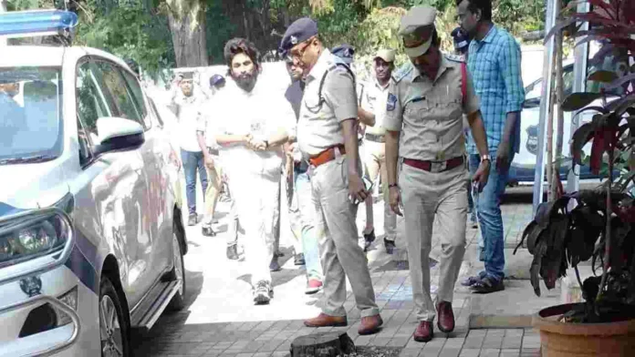 Sandhya Theater Incident What Did Allu Arjun Do Wrong, Sandhya Theater Incident, What Did Allu Arjun Do Wrong, Did Allu Arjun Do Wrong, Actor Allu Arjun, Allu Arjun, Allu Arjun Arreste, Allu Arjun Pushpa 2, Pushpa 2 Controversy, Sandhya Theater, Actor Allu Arjun Arrested, Allu Arjun Sent To Jail, Indian Cinema, Allu Arjun, Rashimka, Sukumar, Pushpa 2 Movie, Pushpa 2 Latest News, Allu Arjun Pushpa 2 Movie, Tollywood, Tollywood News, Tollywood Latest News, Tollywood Updates,Mango News, Mango News Telugu