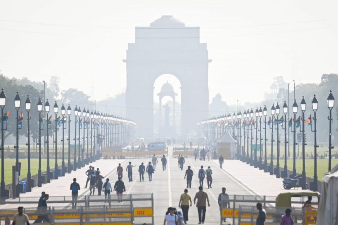 Delhi Gets Clean With Just One Rain, Delhi Gets Clean, Just One Rain Delhi Gets Clean, Air In Delhi, Air Index, Air Pollution, AQI, Delhi Weather, GRAP, Winter, Air Pollution In Delhi, Delhi Air Pollution Increasing, Day By Day Delhi Pollution Increasing, Air Pollution In Delhi Is Increasing, AQI, Delhi Air Pollution, Delhi Pollution, Pollution, Delhi, Delhi Live Updates, Delhi Politics, National News, India, Congress, BJP, PM Modi, Live Updates, Breaking News, Live News, Mango News, Mango News Telugu