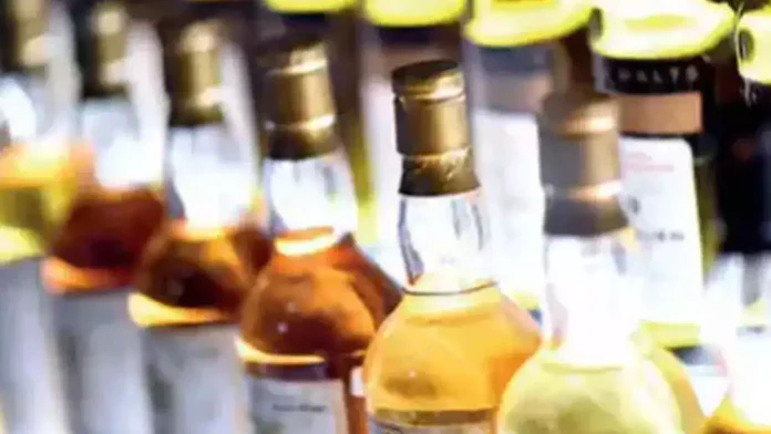 Good News For Alcohol Lovers In AP, Alcohol Lovers In AP, AP Alcohol Lovers, AP CA Chandrababu, Reduced Liquor Prices, Liquor Prices, Alcohol, AP, AP CM Chandrababu, Branded Liquor, Jana Sena, Liquor, TDP, YCP, Andhra Pradesh, AP Live Updates, AP Politics, Political News, Live Updates, Breaking News, Headlines, Live News, Mango News, Mango News Telugu