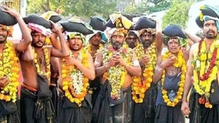Railway Departments Key Instructions To Ayyappa Swamy Devotees, Railway Departments Key Instructions, Instructions To Ayyappa Swamy Devotees, Railway, Ayyappa Swamy, Ayyappa Swamy Devotees, Ayyappa Swamy Mala, Not To Organize These Programs In Trains, Railway Department Instructions, IRCTC, Trains, South Central Railway, Latest Railway News, Railway Live Updates, Indian Railways, Travel Updates, National News, India, Congress, BJP, PM Modi, Live Updates, Breaking News, Live News, Mango News, Mango News Telugu