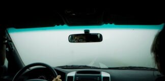 If You Have A Fogging Problem In Your Car Do This, If You Have A Fogging Problem, Fogging Problem In Your Car Do This, Fogging Problem, Car, Car Travel Problem, Travel, Car Fogging Problem, Have A Fogging Problem In Your Car, Traveling In The Winter, Winter Traveling, Traveling Tips, Tips For Traveling, Mango News, Mango News Telugu