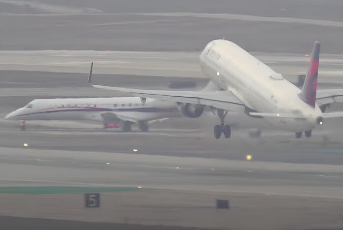 Airplane Disaster Averted Seconds Away From Catastrophe, Airplane Disaster, Catastrophe, Disaster, Air Traffic Control, Aviation Safety, FAA Investigation, Los Angeles Airport, Near Miss Incident, Air India News, Air India Latest News, International News, National News, India, Live Updates, Breaking News, Headlines, Live News, Mango News, Mango News Telugu