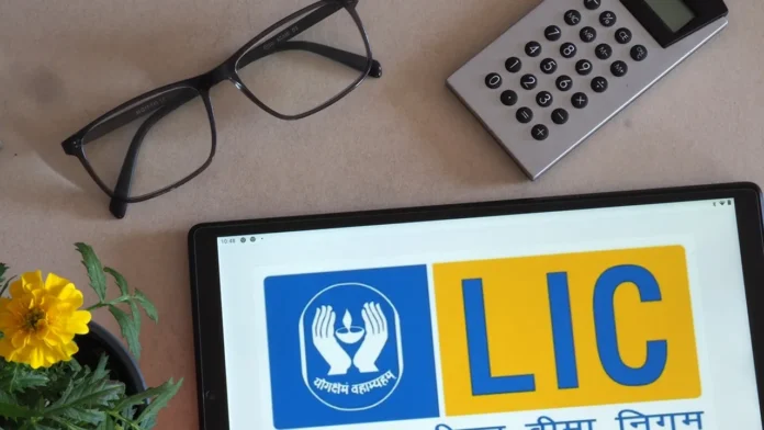 The Center Has Brought A Great Scheme For Women The Center Has Brought A Great Scheme For Women, A Great Scheme For Women, Women LIC Scheme, LIC Bima Sakhi Yojana, Scheme For Women, Great Scheme, LIC Policy, Life Insurance Corporation, Good News For LIC Policyholders, LIC, LIC Renewal, Live Updates, Breaking News, Live News, Mango News, Mango News Telugu