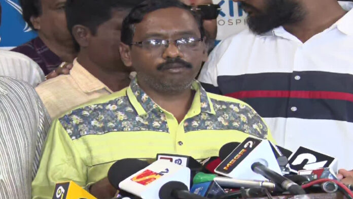 Will Withdraw The Case Sree Tejs Father Bhaskar, Allu Arjun, Pushpa 2, Sandhya Theater, Sree Tej’S Father Bhaskar, Will Withdraw The Case, Movie Premiere Tragedy, Pushpa 2 Stampede, Sandhya Theater Issue, Sandhya Theatre Incident, Tollywood Benefit Shows Ban, Theater Premiere Tragedy, Pushpa 2 Controversy, Sandhya Theater, Allu Arjun, Rashimka, Sukumar, Pushpa 2 Movie, Pushpa 2 Latest News, Allu Arjun Pushpa 2 Movie, Tollywood, Tollywood News, Tollywood Latest News, Tollywood Updates,Mango News, Mango News Telugu