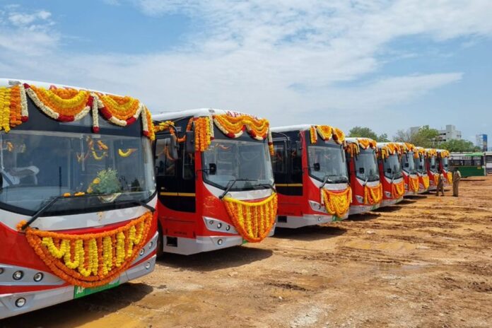 Special Buses For AP For Sankranti, Special Buses, Special Buses For Sankranti, Sankranti Special Buses, AP Special Buses For Sankranti, Metro Buses, Pallevelugu, Sankranti, TGSRTC, Sankranti 2025, Telangana Government, Hyderabad Live Updates, Latest Hyderabad News, Telangana, TS Politics, TS Live Updates, Political News, Mango News, Mango News Telugu