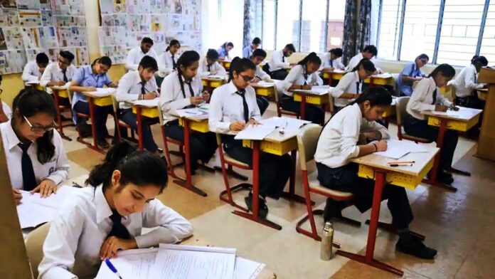Education Department Takes Key Decision On Paper Leakage, Key Decision On Paper Leakage, Education Department, Paper Leakage, Education, Latest Paper Leakage News, 10Th Class Exams In Telangana, SSC Exam Paper Leak, Hyderabad, Hyderabad Live Updates, Latest Hyderabad News, Telangana, TS Politics, TS Live Updates, Political News, Mango News, Mango News Telugu