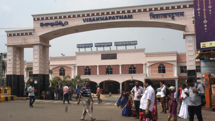 No More Waltair Division Now Visakhapatnam Division, Visakhapatnam, Central Government, No More Waltanir Division, Now Visakhapatnam Division, South Coast Railway Zone, Union Minister Ashwini Vaishnav, Waltair, IRCTC, Trains, Railway, South Central Railway, Latest Railway News, Railway Live Updates, Indian Railways, Travel Updates, National News, India, BJP, PM Modi, Live Updates, Breaking News, Live News, Mango News, Mango News Telugu