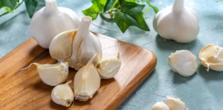 Garlic Is Good But Not For All, Garlic Is Good, Garlic Is Not Good For All, Garlic Benefits, Health Benefits Of Garlic, Advantages Of Garlic, Disadvantages Of Raw Garlic, Garlic, Raw Garlic Side Effects, Health, Health News, Health Tips, Healthy Food, Healthy Diet, Fitness, Mango News, Mango News Telugu