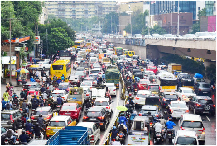 Check For Traffic Woes In Hyderabad, Traffic Woes In Hyderabad, Hyderabad Traffic Problems, Traffic In Hyderabad, Hyderabad Traffic, Traffic, Traffic Woes, Check For Hyderabad Traffic, Hyderabad, Hyderabad Live Updates, Latest Hyderabad News, Telangana, TS Politics, TS Live Updates, Andhra Pradesh, AP Live Updates, AP Politics, Political News, Mango News, Mango News Telugu