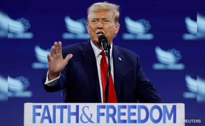 Trumps New Conditions For Green Card, Trumps New Conditions, New Conditions For Green Card, Green Card New Conditions, Donald Trump, Gold Card, Us President, New Conditions, Changes In The H1B Visa Program, H1B Visa Program, H1B Visa, America, Immigration Services, US Citizenship, USA Visa, Massive Surge In India, US Birth Citizenship, Trump, New York, America, USA, America News, America Live Updates, National News, International News, Live Updates, Breaking News, Headlines, Live News, Mango News, Mango News Telugu