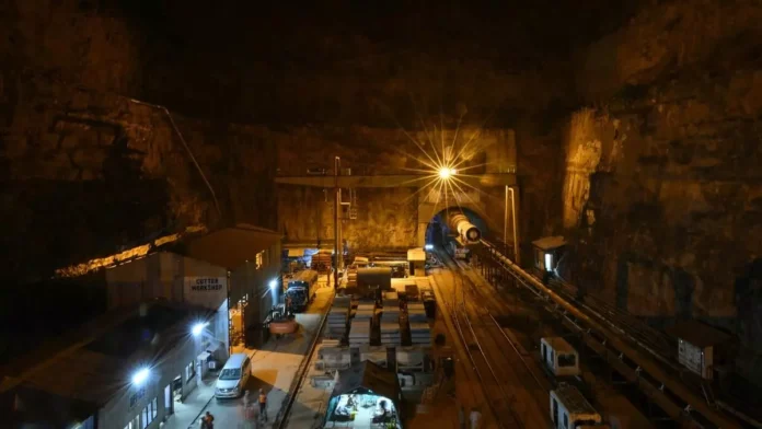 Operation D Implemented At SLBC Tunnel, Operation D, Operation D Implemented, Rat Holes Miners, SLBC Incident, SLBC Tunnel, Tunnel Operations, SLBC, Rescue Personnel, SLBC Tunnel Operations, SLBC, Telangana Tunnel Mishap, Telangana Tunnel Collapse, Hyderabad, Hyderabad Live Updates, Latest Hyderabad News, Telangana, TS Politics, TS Live Updates, Political News, Mango News, Mango News Telugu