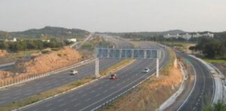 Another Service Road In Telangana, Another Service Road, Telangana Another Service Road, Outer Ring Road, Service Road, Hyderabad, Hyderabad Live Updates, Latest Hyderabad News, Telangana, TS Politics, TS Live Updates, Political News, Mango News, Mango News Telugu