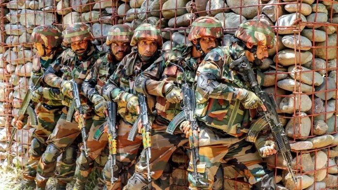 India Pakistan Border Tension Indian Army Retaliates Against Pakistans LoC Violation,Cross-Border Firing, India Pakistan Border Clash, Indian Army Retaliation, Jammu Kashmir Encounter, LOC Violation,India Pakistan Border Issue,Mango News Telugu,Mango News,India Pakistan Border,India Pakistan Border News,India,Pakistan,Indian Army,Indian Army News,Pakistan Violates Ceasefire,J&K News,Pakistani Troops Violate Ceasefire,Pak Army Attempts To Cross LoC,J&K,Border,Pakistan Army’s LoC,Pakistan Ceasefire Violation