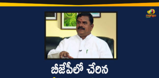 Council Ex-Chairman Swamy Goud Joins In BJP, Mango News Telugu, Swamy Goud joins BJP in Delhi, Swamy Goud Joins In BJP, Telangana ex-Legislative Council chairman joins BJP, TRS leader Swamy Goud joins BJP, TRS Senior leader, TRS Senior Leader Swamy Goud, TRS Senior Leader Swamy Goud Joins BJP, TRS Senior Leader Swamy Goud Joins In BJP