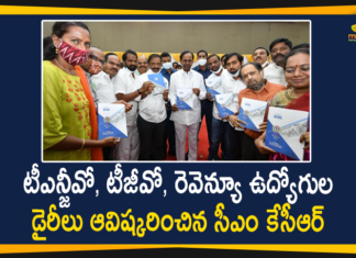 CM KCR Released the Diaries and Calendars of TNGO, TGO, Revenue Employees Associations,CM Releases Diaries Of Govt Employees' Unions,CM KCR Released The Diaries And Calendars Of TNGO, TGO,Chief Minister K Chandrashekhar Rao Released Diaries,CM KCR Released Calendars Of TNGO And TGO,Fourth Class Employees Unions,Revenue Employees Associations In Pragathi Bhavan,Pragathi Bhavan,CM KCR Released Employees Unions New Year Diaries,Calendars,CM KCR Releases Diaries Of Govt Employees Unions,Revenue Employees Associations,TNGO,CM KCR Released Calendars of TNGO,CM KCR Latest News,Mango news,Mango News Telugu