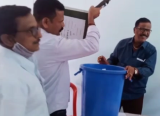 ఏపీలో మున్సిపల్ ఎన్నికల ఓట్ల లెక్కింపు ప్రారంభం, ఫలితాలపై ఉత్కంఠ 2021 Andhra Pradesh Municipal Elections Results, Andhra Pradesh Municipal Elections Results, Andhra Pradesh Municipal Elections Results 2021, Andhra Pradesh Municipal Elections Results News, Andhra Pradesh Municipal Elections Results Updates, Andhra Pradesh Municipal Elections-2021 Results Live, Andhra Pradesh Municipal Elections-2021 Results Live Updates, Andhra Pradesh Municipal Elections-2021 Results Updates, AP Municipal Elections Results, Mango News, Municipal Elections Results In AP