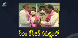 CM KCR, Ex-Minister Peddireddy Joins in TRS Party, Ex-Minister Peddireddy Joins in TRS Party in the Presence of CM KCR, Ex-minister Peddireddy Resigned From Bharatiya Janata Party, Former minister E Peddi Reddy, Former minister E Peddi Reddy joins TRS, Former Minister Peddireddy Joins In TRS In Presence Of CM, Former Minister Peddireddy joins ruling TRS, Mango News, Peddireddy, Peddireddy Join in TRS Party, TRS