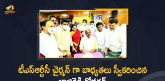 Baji Reddy Goverdhan, Bajireddy Govardhan takes charge as the new Chairman of TSRTC, Bajireddy takes charge as TSRTC Chairman, Hyderabad, Mango News, MLA Bajireddy Govardhan assumes charge as TSRTC Chairman, MLA Bajireddy Govardhan Takes Charge as TSRTC Chairman, MLA Bajireddy Goverdhan named TSRTC chairman, TRS MLA Bajireddy Govardhan Takes Charge as TSRTC Chairman, TRS MLA Bajireddy Govardhan Takes Charge as TSRTC Chairman Today, TSRTC, TSRTC Chairman