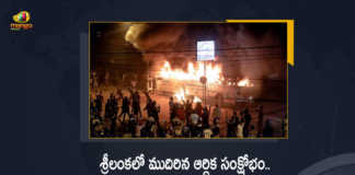 Sri Lanka Economic Crisis Thousands of Protesters Demand For President’s Resignation, Thousands of Protesters Demand For President’s Resignation, Thousands of Protesters Demand For Sri Lanka President’s Resignation, Sri Lanka Economic Crisis, Economic Crisis In Sri Lanka, Sri Lanka Lifts Imposed Curfew Amid People's Protest, Sri Lanka Lifts Imposed Curfew, Imposed Curfew, Sri Lanka Curfew, Curfew In Sri Lanka, Sri Lanka Government lifted an overnight curfew imposed in several parts of Colombo, Sri Lanka Government lifted an overnight mposed Curfew, Sri Lanka Government, Sri Lanka curfew, Sri Lanka curfew update, Sri Lanka curfew Latest News, Sri Lanka curfew Latest Updates, Mango News, Mango News Telugu,