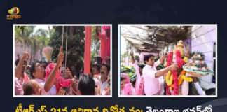 TRS Party 21st Formation Day Working President KTR Hoisted Party Flag at Telangana Bhavan, Working President KTR Hoisted Party Flag at Telangana Bhavan, KTR Hoisted Party Flag at Telangana Bhavan, TRS Party 21st Formation Day, 21st Formation Day, TRS plenary Grand Celebrations At HICC, TRS plenary, TRS Party Plenary, TRS Party Plenary News, TRS Party Plenary Latest News, TRS Party Plenary Latest Updates, TRS Party Plenary Live Updates, Working President of the Telangana Rashtra Samithi, Telangana Rashtra Samithi Working President, TRS Working President KTR, Telangana Minister KTR, KT Rama Rao, Minister of Municipal Administration and Urban Development of Telangana, KT Rama Rao Minister of Municipal Administration and Urban Development of Telangana, KT Rama Rao Information Technology Minister, KT Rama Rao MA&UD Minister of Telangana, Mango News, Mango News Telugu,
