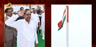 76th Independence Day Telangana CM KCR Hoists National Flag at Pragati Bhavan, Telangana CM KCR Hoists National Flag at Pragati Bhavan, National Flag at Pragati Bhavan, Telangana CM KCR, 76th Independence Day Celebrations, Azadi Ka Amrit Mahotsav Celebrations, 76th Independence Day, Independence Day, National Flag, 76th Independence Day Celebrations News, 76th Independence Day Celebrations Latest News And Updates, 76th Independence Day Celebrations Live Updates, Mango News, Mango News Telugu,