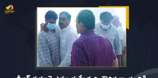 Minister Errabelli Dayakar Rao Pays Homage To NTR's Daughter Uma Maheswari Consoled The Family Members, Minister Errabelli Dayakar Rao Consoled The Family Members NTR's Daughter Uma Maheswari, Minister Errabelli Dayakar Rao Pays Homage To NTR's Daughter Uma Maheswari, Telangana Minister Errabelli Dayakar Rao Pays Homage To NTR's Daughter Uma Maheswari, Homage To NTR's Daughter Uma Maheswari, NTR's Daughter Uma Maheswari, Telangana Minister Errabelli Dayakar, Minister Errabelli Dayakar Rao, NTR's 4th Daughter Uma Maheswari Passes Away At Hyderabad Residence, SR NTR fourth daughter Kantamaneni Uma Maheswari has passes away, Senior NTR's fourth daughter Kantamaneni Uma Maheswari has passed away, NTR's Fourth Daughter Kanthamaneni Uma Maheswari Passes Away, Kanthamaneni Uma Maheswari Passes Away, SR NTR Daughter uma Maheshwari Passes Away, Senior NTR's youngest daughter Uma Maheshwari has breathed last today, Senior Ntr Daughter Uma Maheswari, Tragedy in Nandamuri family, Uma Maheswari youngest daughter of late actor Nandamuri Tarakara Rao, Uma Maheswari youngest daughter of late actor Senior NTR, late actor Nandamuri Tarakara Rao, Uma Maheswari Passes Away, Uma Maheswari Passed Away, Kantamaneni Uma Maheswari News, Kantamaneni Uma Maheswari Latest News, Kantamaneni Uma Maheswari Latest Updates, Kantamaneni Uma Maheswari Death Live Updates, Mango News, Mango News Telugu,