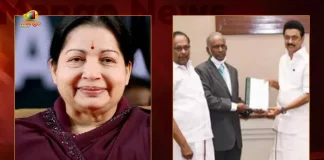 Tamil Nadu Retired Justice Arumughaswamy Commission Submits The Death Report of Jayalalithaa To CM Stalin, Justice Arumughaswamy Submits Report On Jayalalithaa's Death, Arumughaswamy Panel Submits Report To CM MK Stalin, Mango News, Mango News Telugu, Arumugasamy Commission, Justice Arumughaswamy Commission on Jayalalithaa's Death, Retired Justice Arumughaswamy, Jayalalithaa Death, Tamilnadu CM M K Stalin, Jayalalithaa Death Report Latest News And Updates, M K Stalin News And Live Updates, Jayalalithaa, Jayalalithaa's Death Report,