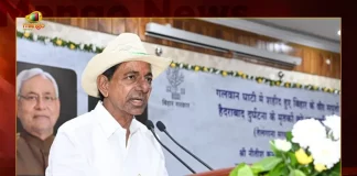 CM KCR Bihar Tour Presented Rs 10 Lakh Cheques to Each Family of Martyred Soldiers of Galwan, Kcr To Leave For Bihar On Aug 31, Kcr To Visit Bihar On Aug 31,CM KCR Financial Aid To Galwan Martyrs, Mango News, Mango News Telugu, CM KCR Latest News And Updates, CM KCR Galwan Tour, CM KCR Tour News And Live Updates, Telangana CM KCR , Trs Party, Galwan Martyrs