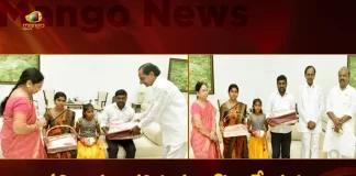 CM KCR Named Girl at Pragati Bhavan Fulfills Her Parents Nine Years Wish, CM KCR Named Girl at Pragati Bhavan, KCR Fulfills Nandigama Couple's Wish, 9 Year Old Girl Finally Named By Cm Kcr, Nine Year Old Named By KCR , Mango News, Mango News Telugu, Telangna Pragati Bhavan, Telangna CM KCR, Pragati Bhavan, CM KCR, CM KCR Latest News And Updates, CM KCR Named 9 Year Girl, CM KCR Names Nine Year Girl, Telangna News And Live Upates
