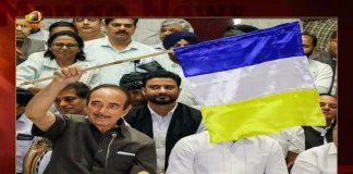 Former Jammu and Kashmir CM Ghulam Nabi Azad Announced Name of his New party and Unveils Flag, Former Jammu and Kashmir CM Ghulam Nabi Azad, Jammu and Kashmir CM Ghulam Nabi Azad, Ghulam Nabi Azad, Ghulam Nabi Azad New Party, Mango News, Mango News Telugu, Ghulam Nabi Azad Announces His New Political Party, Ghulam Nabi Azad Launches His New Party , Ghulam Nabi Azad Floats New Party, Gna Unveils The Flag Of His New Democratic Azad Party, Democratic Azad Party, Democratic Azad Party Flag