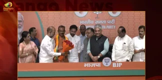 Former MP Boora Narsaiah Goud Join BJP at the BJP Headquarters in Delhi, Former TRS Leader Narsaiah Goud To Join BJP, TRS Leader Narsaiah Goud Joined BJP, Narsaiah Goud Joined BJP at BJP Headquarters, Mango News,Mango News Telugu, Former TRS MP Narsaiah Goud, Telangana Chief Bandi Sanjay Kumar, Telangna BJP Party, YSRTP , Munugode By Polls, Munugode Election Schedule Release, Munugode Election, Munugode Election Latest News And Updates, Munugode By-poll, BRS Party, Prajashanti Party