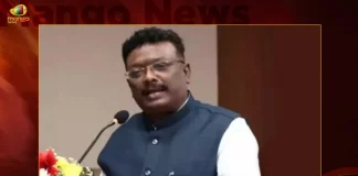 Telangana Activist Dasoju Sravan Resigns to BJP Resignation Letter Sent to BJP Telangana Chief Bandi Sanjay, Telangana Activist Dasoju Sravan, Dasoju Sravan Resigns to BJP, Resignation Letter Sent to BJP, Mango News, Mango News Telugu, BJP Leader Dasoju Sravan Quits Party, Dasoju Sravan Quits BJP Party, BJP Munugode By Election, Mango News, Mango News Telugu, Telangana Chief Bandi Sanjay Kumar, Telangna BJP Party, YSRTP , Munugode By Polls, Munugode Election Schedule Release, Munugode Election, Munugode Election Latest News And Updates, Munugode By-poll, BRS Party, Prajashanti Party