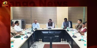 Fro Srinivasa Rao Assassination Pccf Rm Dobriyal Held Meeting With Various Forest Employees Associations,Field Level Forest Employees, Protection Of Personnel Is High Priority,Pccf Rm Dobriyal,Mango News,Mango News Telugu,Cm Kcr Shocked By Death Of Forest Range Officer,Forest Range Officer Srinivasa Rao,Srinivasa Rao,Announces Exgratia Rs.50 Lakhs,Fro Death,Kcr Announces An Ex-Gratia,Tjfoa Condemns Attack On Forest Ranger,Telangana Forest Ranger Srinivasa Rao,Telangana Forest Ranger,Telangana Forest Ranger Death,Telangana Forest Ranger Latest News And Updates,Telangana Cm Kcr