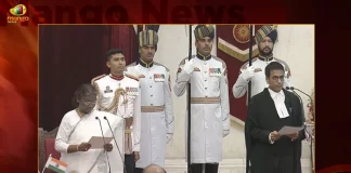 Justice DY Chandrachud Takes oath as the 50th Chief Justice of India,Former CJI UU Lalit, DY Chandrachud , DY Chandrachud To Take Oath On Nov 9, Justice DY Chandrachud To Succeed CJI UU Lalit, Mango News, Mango News Telugu, CJI Recommends Justice DY Chandrachud, DY Chandrachud To Succee UU Lalit, Chief Justice UU Lalit, Justice DY Chandrachud, Next CJI Of India After UU Lalit, DY Chandrachud CJI Tenure