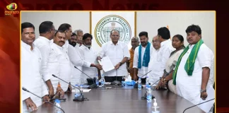 TPCC Delegation Lead by Revanth Reddy Met CS Somesh Kumar and Submits Memorandum on Agriculture Related Issues,Telangana Congress Leaders,Congress Submitted Petition Cs,Farmers Issues,Dharani In The State,Mango News,Mango News Telugu,Congress Party,Telangana Congress Party,Indian National Congress, Congress Party Telangana,Congress Party Indian,Congress Party Latest News And Updates,Congress Party Leaders In Telangana,Tpcc Members List,Telangana Congress Leaders,Telangana Congress President,Indian National Congress President,Congress President Mallikarjun Kharge