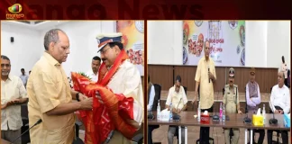 Telangana CS Somesh Kumar Felicitated the Outgoing DGP Mahender Reddy at BRKR Bhavan,Telangana CS Somesh Kumar,Outgoing DGP Mahender Reddy,BRKR Bhavan,Mango News,Mango News Telugu,CM KCR News And Live Updates, Telangna Congress Party, Telangna BJP Party, YSRTP,TRS Party, BRS Party, Telangana Latest News And Updates,Telangana Politics, Telangana Political News And Updates,YSRTP Chief YS Sharmila,YSRTP Chief YS Sharmila Latest News and Updates