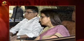 Bombay HC Grants Bail To Ex-﻿ICICI Bank﻿ CEO Chanda Kochhar and Her Husband Deepak in Loan Fraud Case,Bombay HC Grants Bail,Ex-﻿ICICI Bank﻿ CEO Chanda Kochhar,Husband Deepak in Loan Fraud Case,Loan Fraud Case,Mango News,Mango News Telugu,CBI Arrests Videocon CEO,Videocon CEO Venugopal Dhoot,ICICI Bank Quid Proco Case,Venugopal Dhoot Arrested,Venugopal Dhoot Arrest,Venugopal Dhoot Arrest Latest News and Updates,Videocon loan fraud case,ICICI Bank loan fraud case,CBI arrests Videocon Chairman,Quid pro quo in ICICI Bank issue,ICICI Bank Videocon loan case,Videocon loan case,ICICI Bank Quiz,Quid Pro Quo Case Law,ICICI Bank Provogue Offer,ICICI Bank Indigo Promo Code,ICICI Bank Procurement Department,ICICI Bank Procurement Head,ICICI Provogue Bag