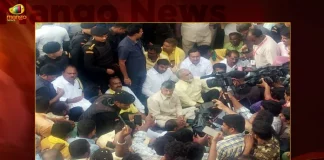 TDP Chief Chandrababu Protest on Road in Gudipalli Kuppam After Police Denies Permission For Rally,Once Again Tension In Kuppam,Police Stopped In Gudipalli,Chandrababu Was Stationed,Kuppam Road Protest,Mango News,Mango News Telugu, Kuppam TDP Cadres,Chandrababu Naidu,YS Jagan,Cases On Kuppam TDP Cadres,Kuppam TDP Cadres,Tdp Chief Chandrababu Naidu,AP CM YS Jagan Mohan Reddy,YS Jagan News And Live Updates, YSR Congress Party, Andhra Pradesh News And Updates, AP Politics, Janasena Party, TDP Party, YSRCP, Political News And Latest Updates,AP BJP Party