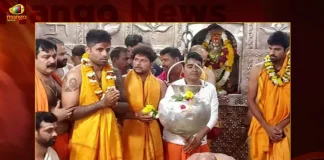 Team India Cricketers Offer Special Prayers For Rishabh Pant's Speedy Recovery in Mahakaleswar Temple at Ujjain,Team India Cricketers,Offer Special Prayers,For Rishabh Pant's Speedy Recovery,Mahakaleswar Temple at Ujjain,Mango News,Mango News Telugu,Mahakaleshwar Temple Ujjain History,Ujjain Temple,Ujjain Mahakaleshwar Temple Timings,Ujjain Mahakaleshwar Temple Online Booking,Ujjain Mahakaleshwar Temple Latest News,Ujjain Mahakaleshwar Temple Darshan Booking,Ujjain Mahakaleshwar Temple Corridor,Ujjain Mahakaleshwar Temple Bhasm Aarti Timing,Ujjain Mahakal Official Website,Ujjain Mahakal Bhasm Aarti Online Booking,Mahakaleshwar Vip Darshan Ticket Price,Mahakaleshwar Temple Online Booking,Mahakaleshwar Nic In Live,Mahakaleshwar Dharamshala Booking
