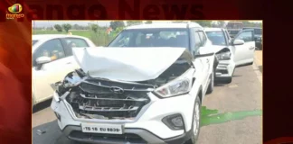 6 Cars Collided In TPCC Chief Revanth Reddy Convoy At Sircilla Today Several Journalists Injured,6 Cars Collided At Sircilla Today,TPCC Chief Revanth Reddy,Several Journalists Injured At Sircilla,TPCC Chief Revanth Reddy Convoy Collided,Mango News,Mango News Telugu,Narrow Escape For Telangana Congress Chief,TPCC Chief Revanth Reddy,Revanth Reddy Latest News And Updates,Telangana Congress News,TPCC Chief Revanth Reddy News