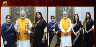 Oscar Winning Documentary Short Film The Elephant Whisperers Makers Meet PM Modi,Oscar Winning Documentary Short Film,The Elephant Whisperers,Elephant Whisperers Makers Meet PM Modi,PM meets makers of award winning documentary,Mango News,Mango News Telugu,PM meets team of Oscar winner,The Elephant Whisperers Makers,The Elephant Whisperers Makers Latest News,The Elephant Whisperers Latest Updates,Oscar Win,Oscar Award 2023,Oscar Awards,Indian Prime Minister Narendra Modi