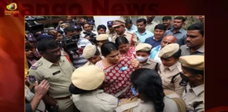 YSRTP Chief YS Sharmila House Arrested After Called For Protest at TSPSC Office Hyderabad,YSRTP Chief YS Sharmila House Arrested,YSRTP Chief YS Sharmila Called For Protest,Protest at TSPSC Office Hyderabad,Mango News,Mango News Telugu,Sharmila Protests At Tspsc Latest News,Sharmila Protests At Tspsc Latest Updates,YSRTP Chief YS Sharmila Latest News,YSRTP Chief YS Sharmila Live News,YS Sharmila House Arrested News Today,Telangana TSPSC Office Latest Updates